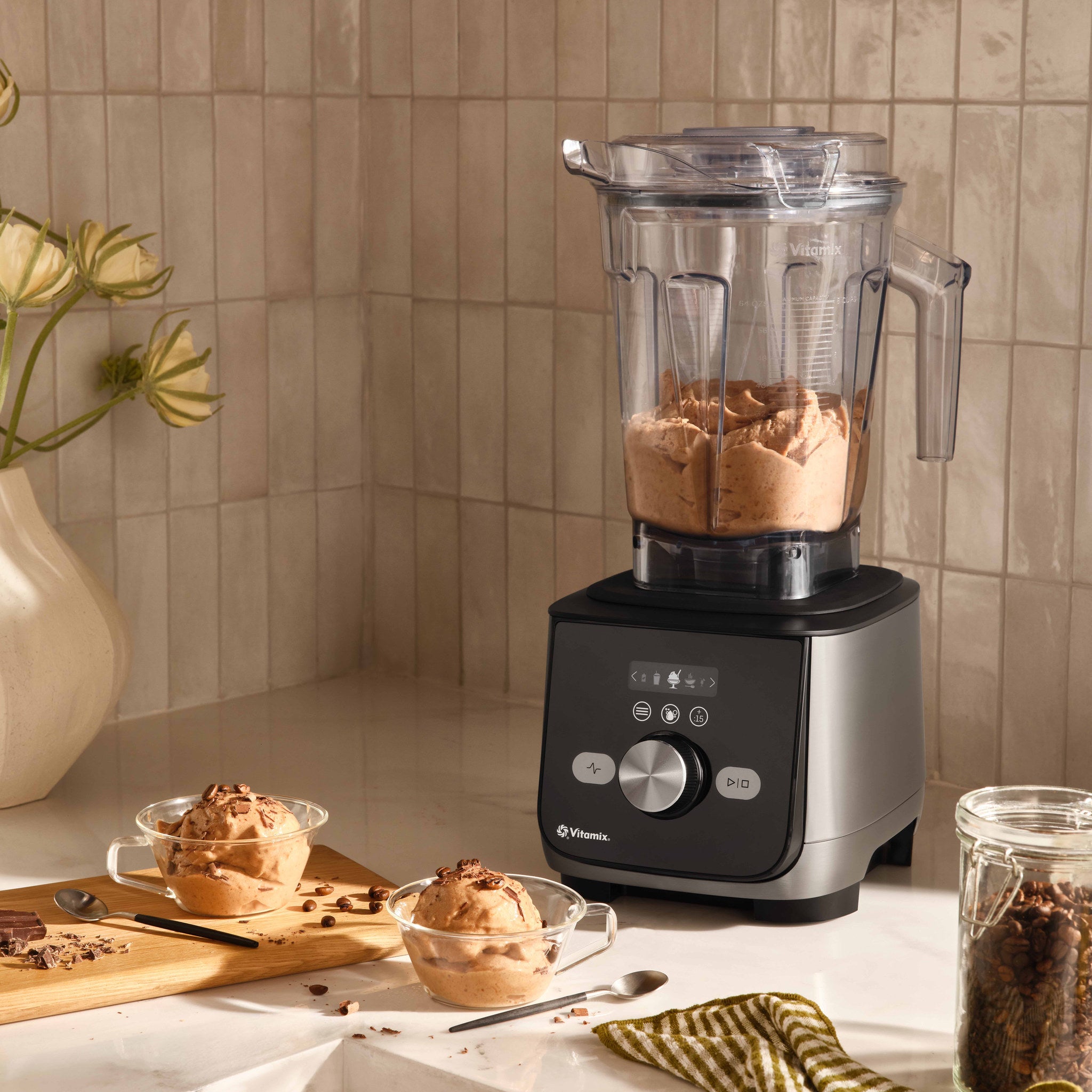 Vitamix Ascent X5 z pojemnikiem X Low Profile 2 l na blacie kuchennym