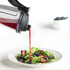 Vitamix To-Go Cup 600 ml — Becher in der Hand, Lifestyle