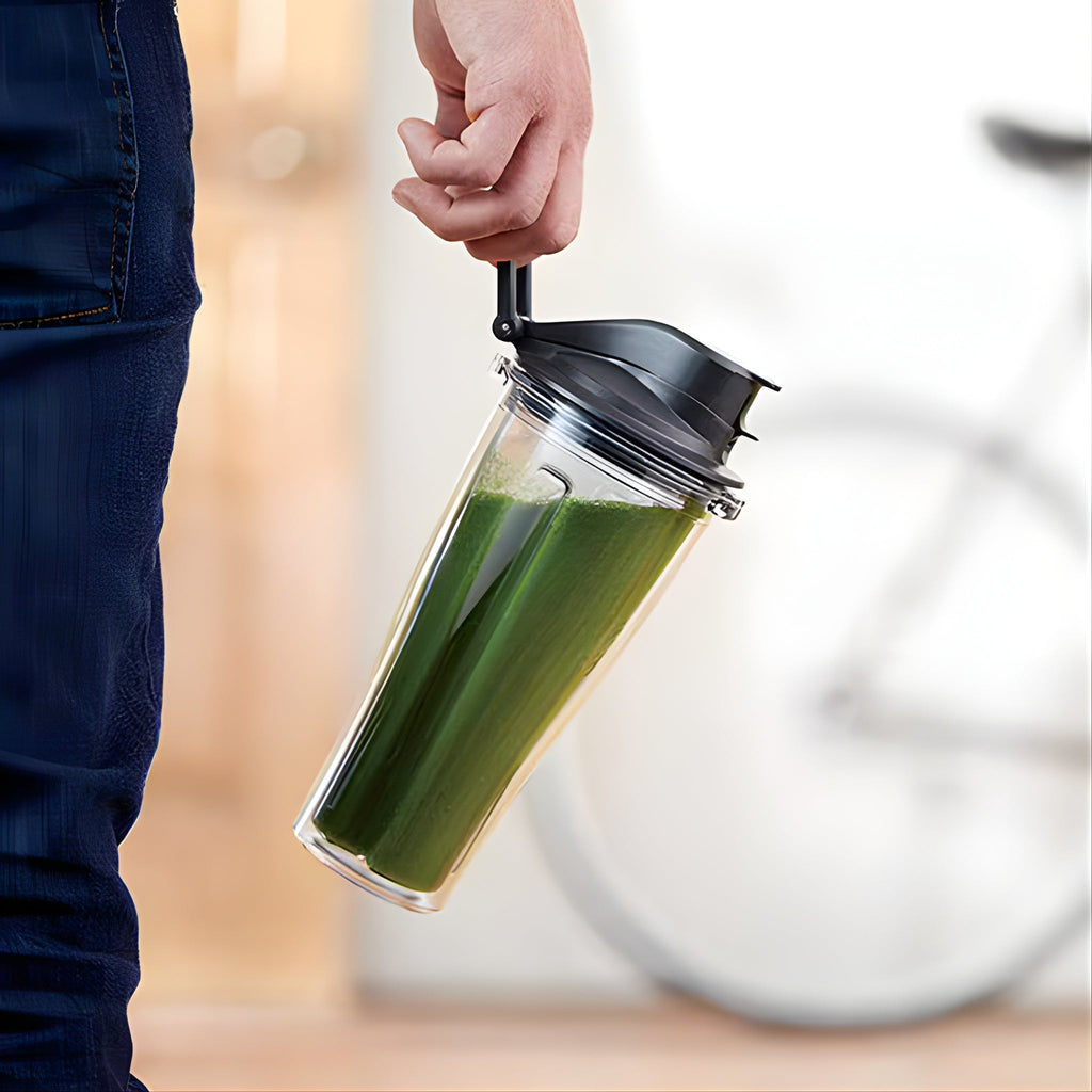 Vitamix To-Go Cup 600 ml — Becher mit Inhalt, Detailansicht